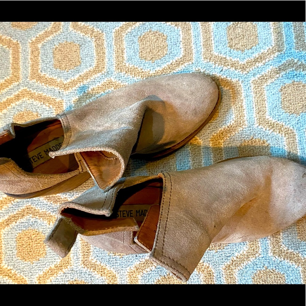 Steve Madden suede Booties